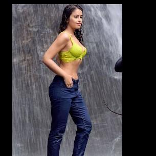 Khan Market Escorts Call Available Delhi Girls