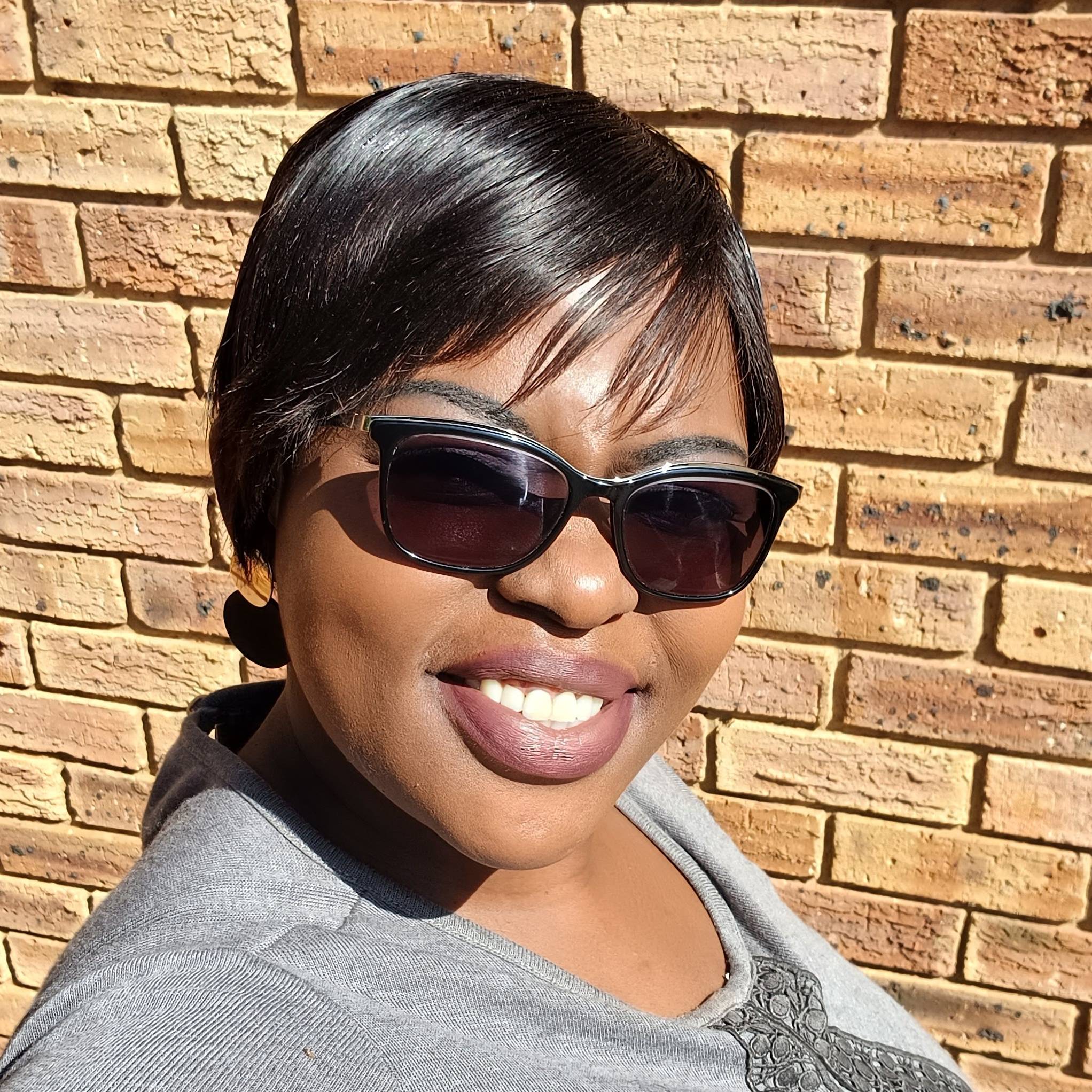 MATLHOGONOLO MFOLO