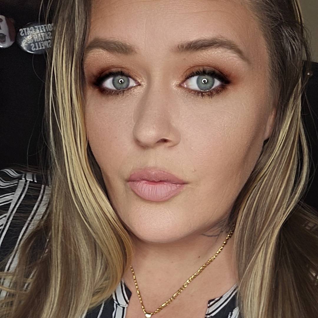 Amber Dickinson