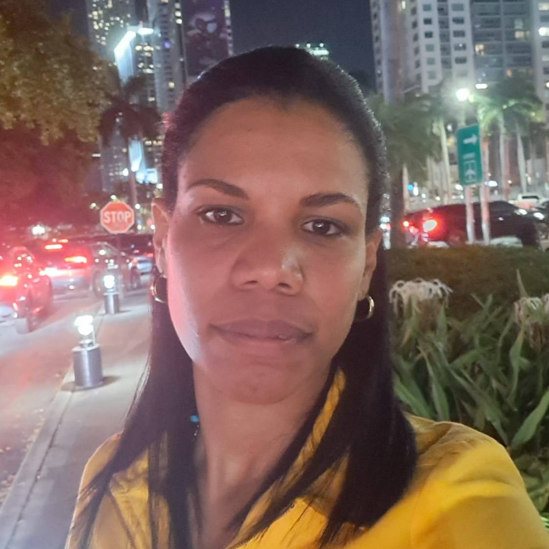 YANELA SAINZ