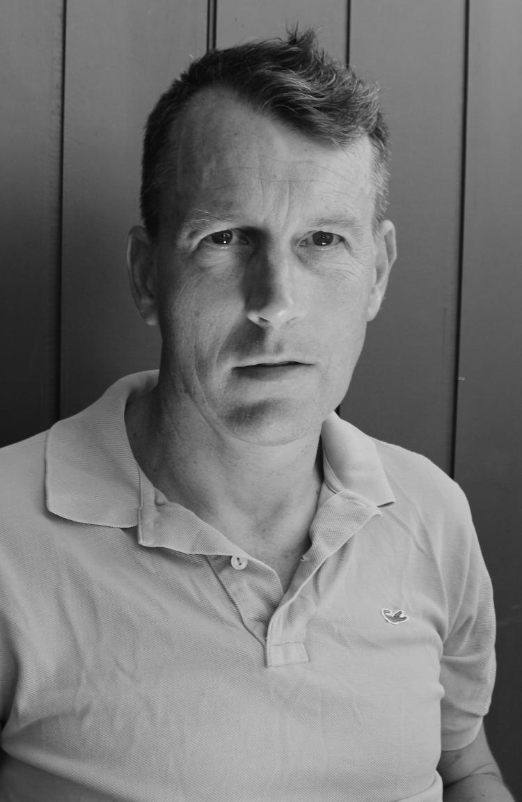 Paul J Sterkenburg