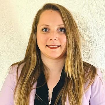 Karen Silva Dos Santos-Schlup