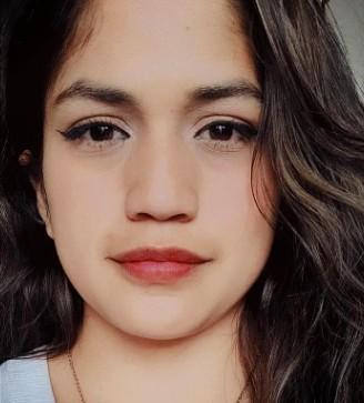 Suhat Yomara Larrea Sánchez