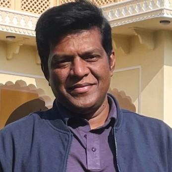 Dr Manoj Raut