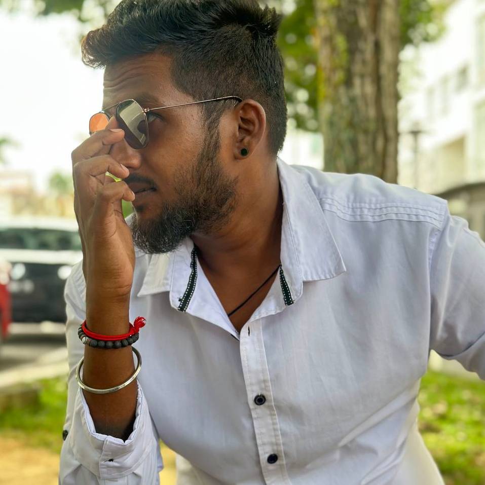 Vineethraj Velaydam