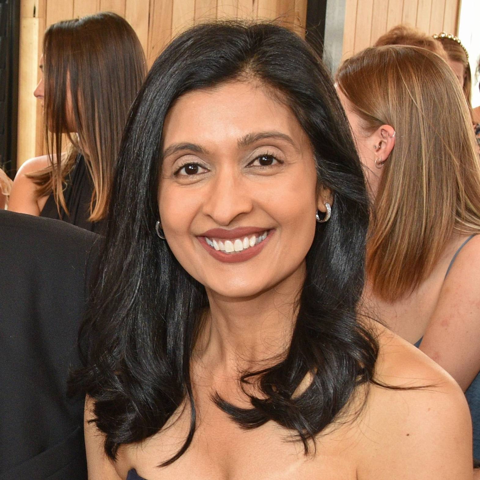 Aliza Lukmanjee  Rixon