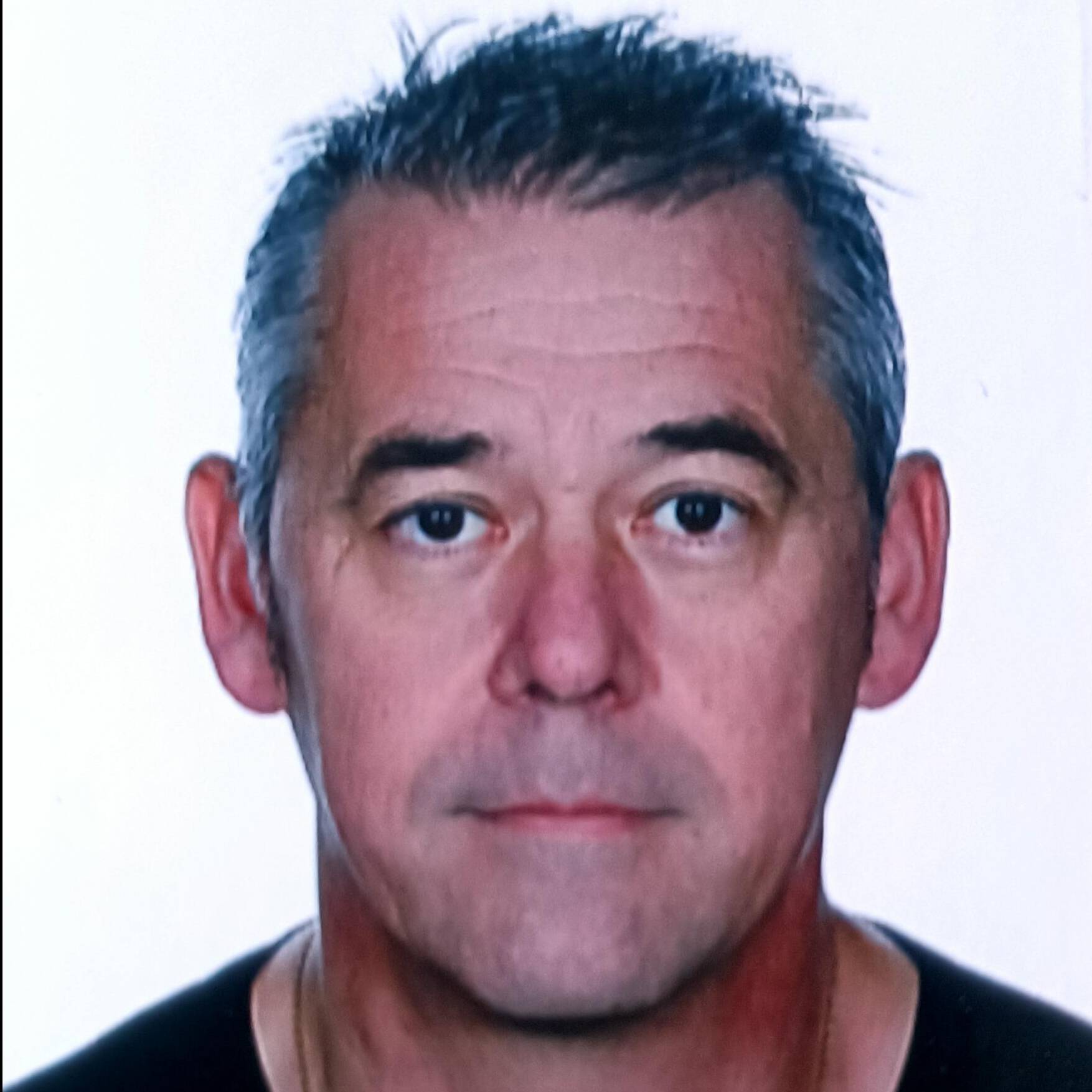 Roberto J. Weigand Muñoz