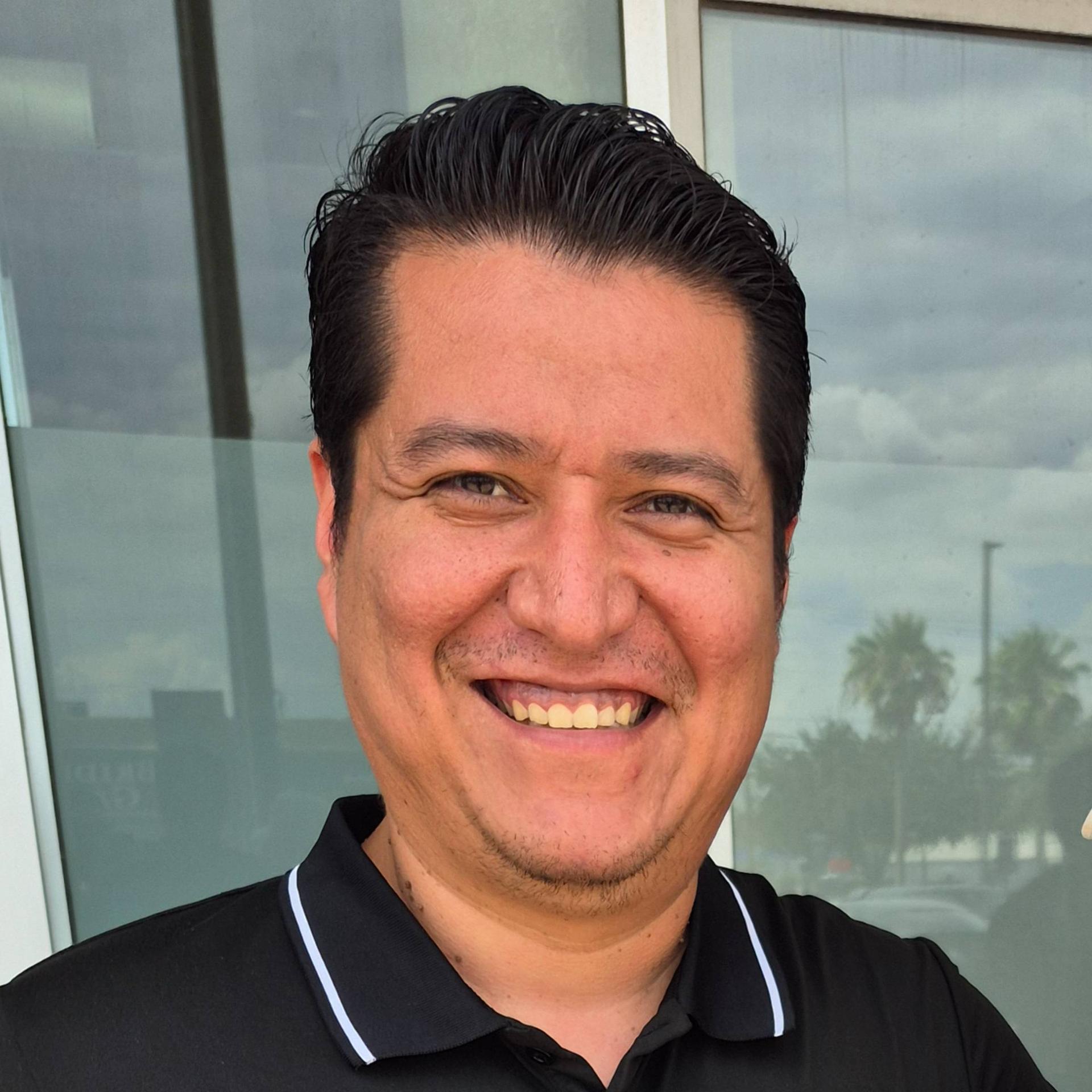 Juan M. Camacho Sifuentes