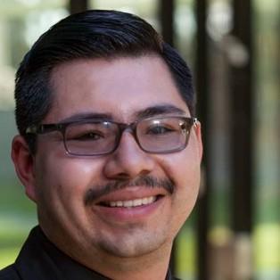 Roberto C. Flores