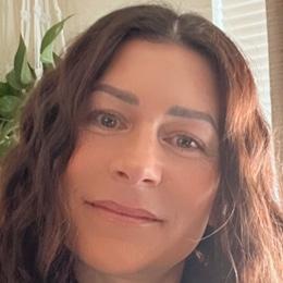 Sharon Benites