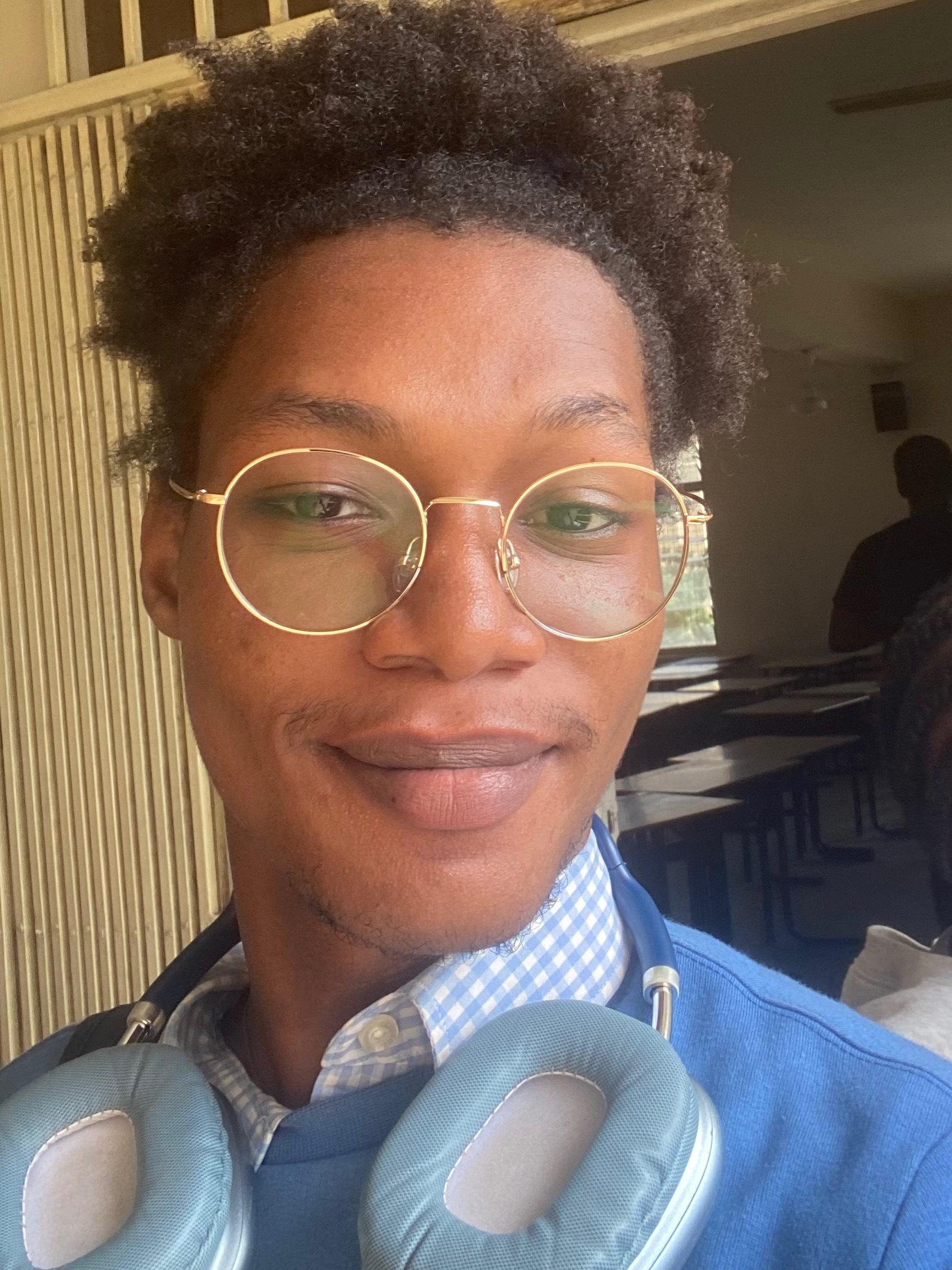 Calvin Dadeng Banoeyele