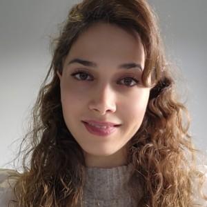 Niloufar Lavinia Khosravi