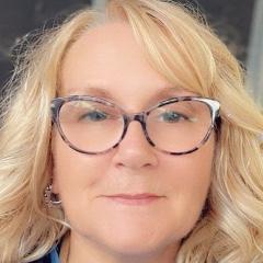 Elizabeth Loyola Giron