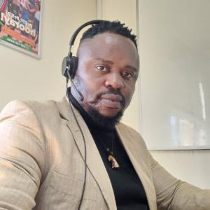 Arnold Mhlongo