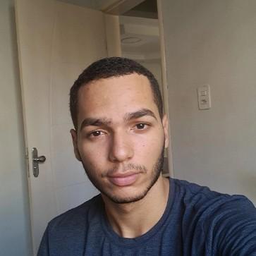 Gabriel Lobato