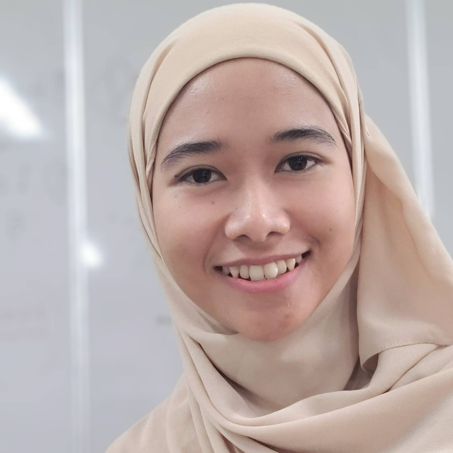RIZA SURYANDARI