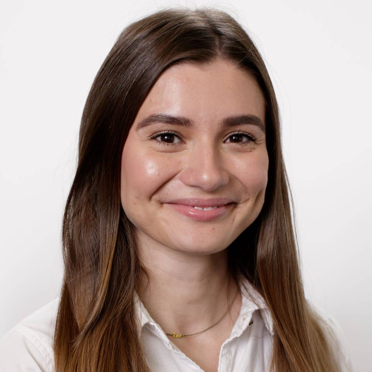 ZOË L. PEREZ
