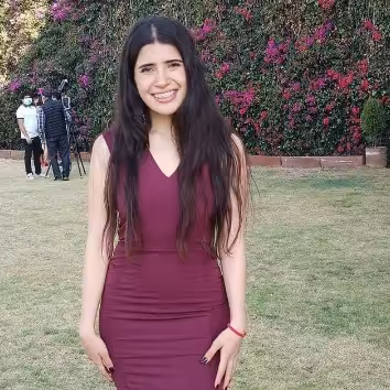 MIRIAM ISIRIS ANGULO MEZO