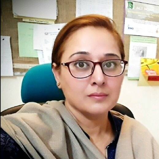 Munnaza Asif