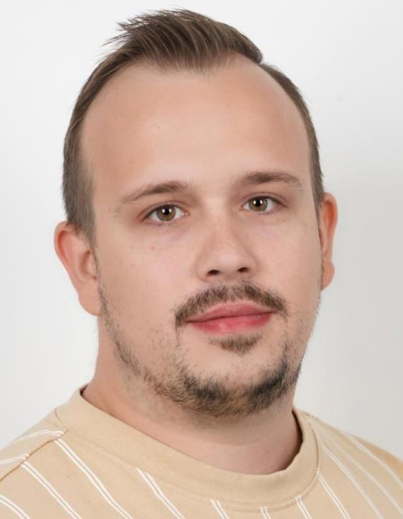 ANDRÁS SÁRKÖZI