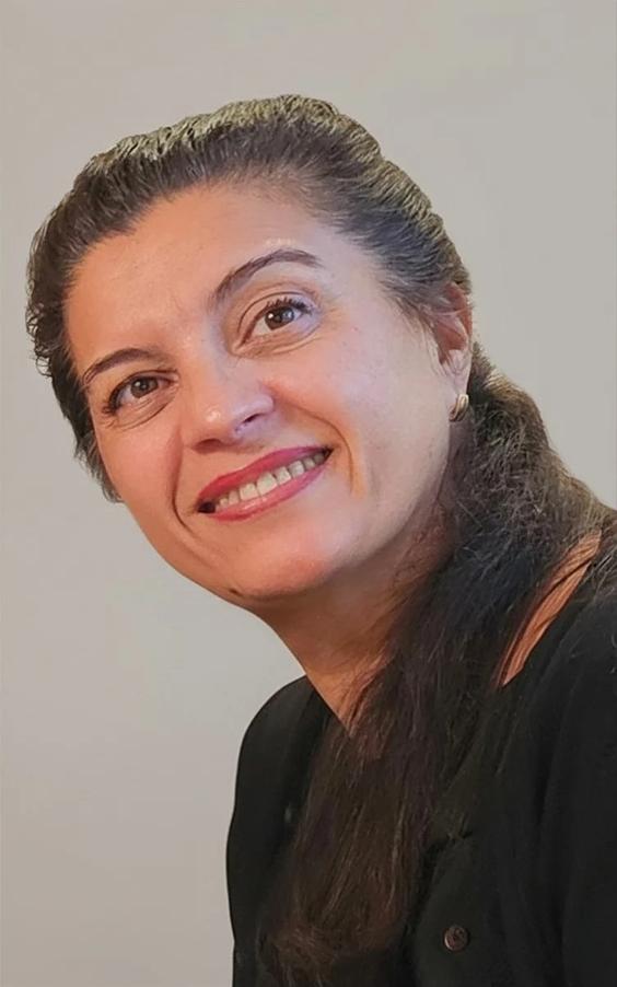 KAMILA MOUMNI