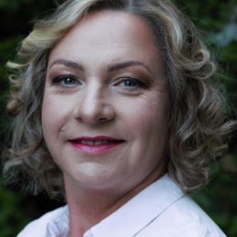 AGNIESZKA WRONA