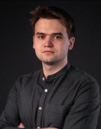 MACIEJ WAROWNY