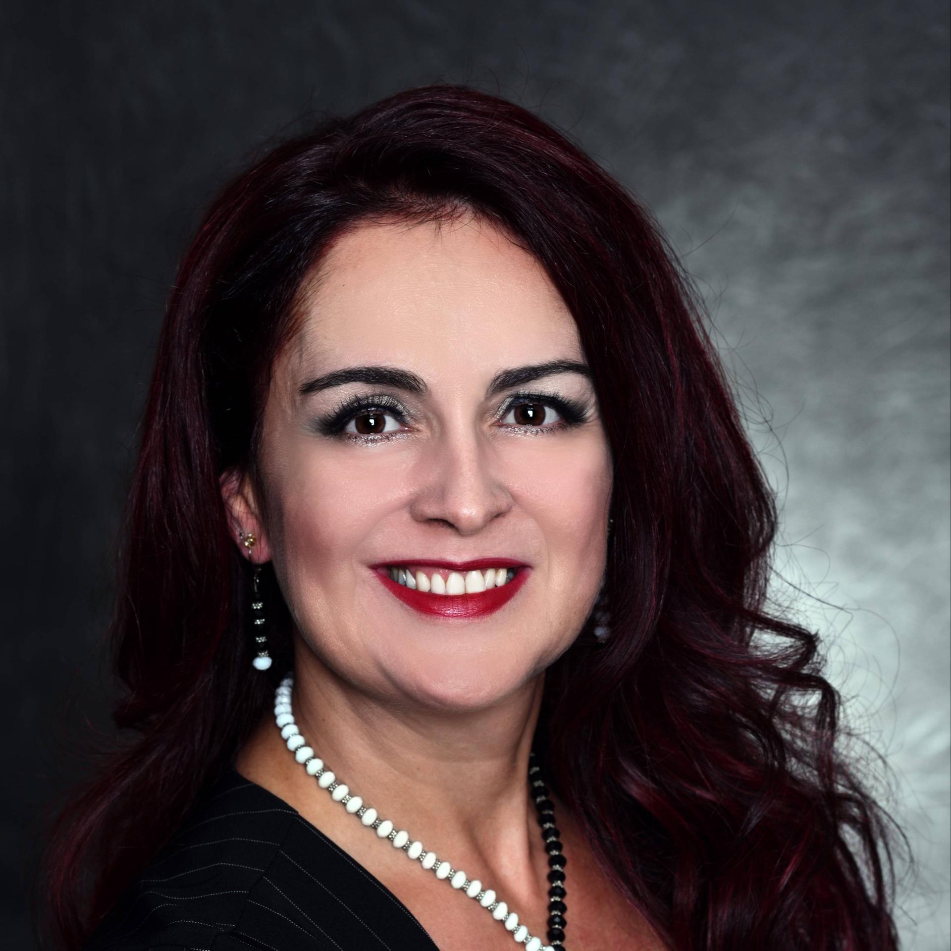 Cristina E. Pirataie