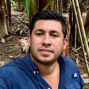 LEONARDO NAVARRETE CARRERA