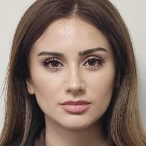 Aynur Əkbərova