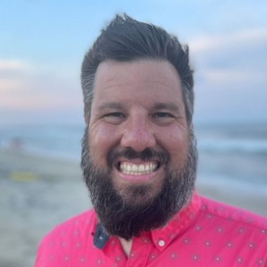 JOHN LUOMA