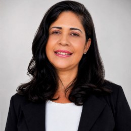Débora Cristina de Oliveira Martins