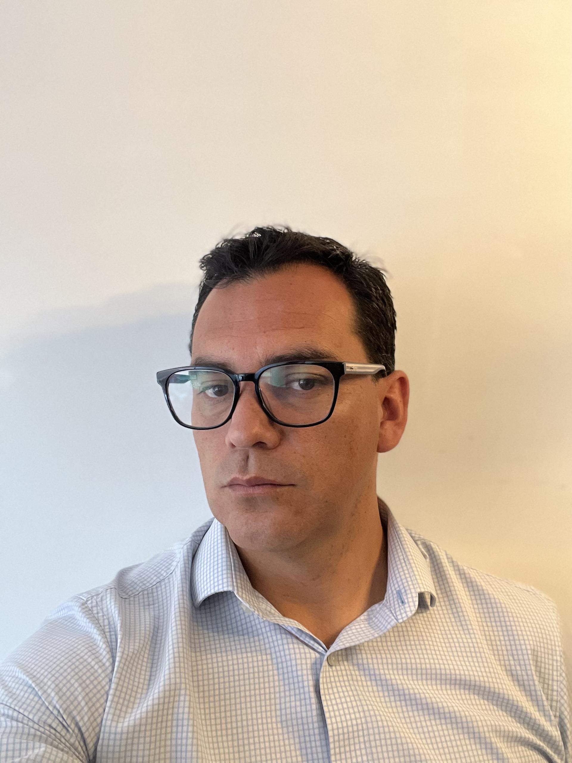 CARLOS MORALES