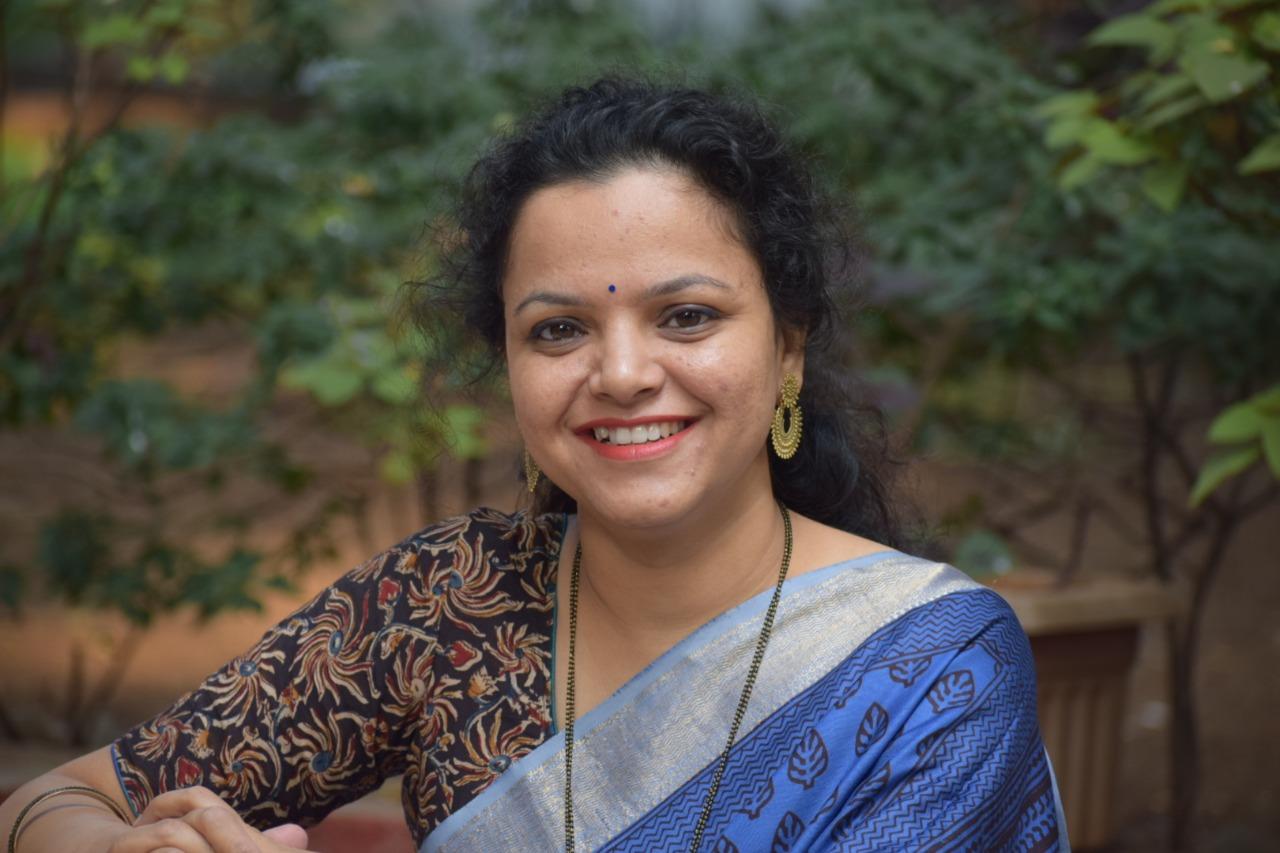 KSHIPRA V. MOGHE
