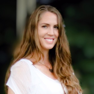 DR. SARAH SOLOMON