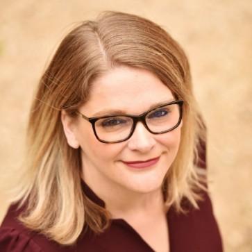 Julie FERRY
